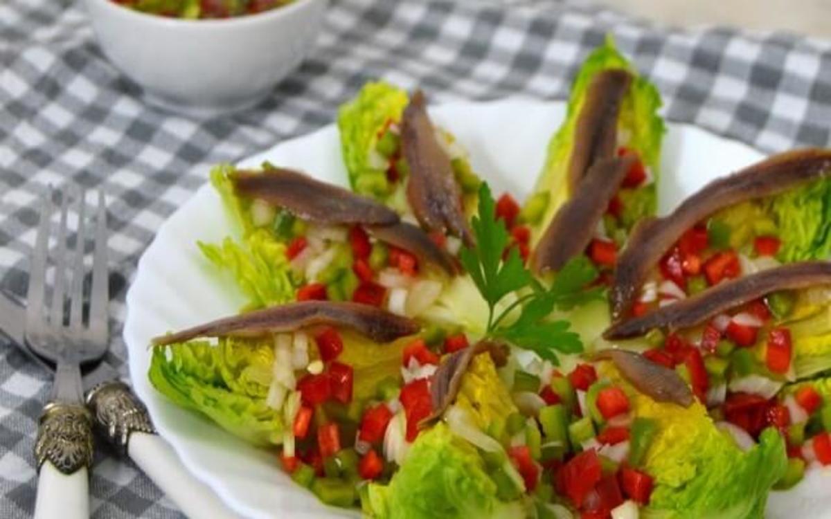 Receta de Ensalada de cogollos con anchoas