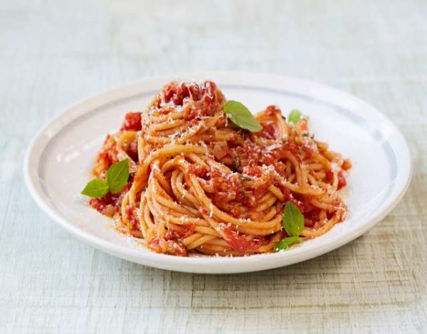 Espaguetis Integrales con Salsa de Tomate Fresco