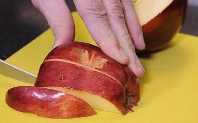 Chuletas de cerdo con manzana
