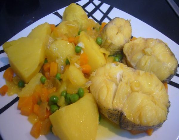 Merluza guisada con patatas