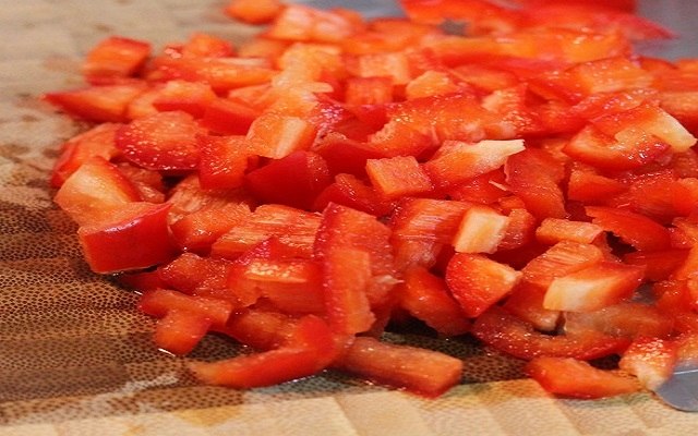 Verdel a la plancha con vinagreta templada de tomate