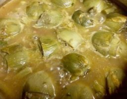 Alcachofas en salsa verde